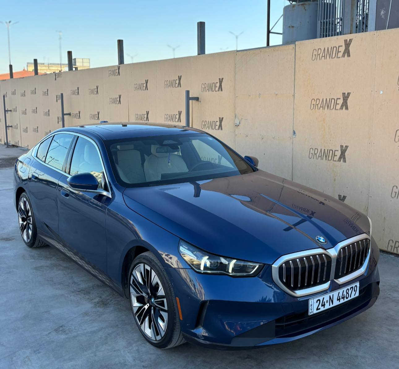 السلام عليكم بسعر مناسب BMW 530i 2024
BMW 530i 2024 
لون مميز جداً 
سنة الصنع : 2024 الشكل الجديد كلياً 
4 سلندر توين تيربو 
رقم شمالي باسمي تحويل ثاني يوم 
مواصفات السيارة :
داخل حليبي او ابيض 
ويل السيارة تصميم خاص( M )🛞
دخول ذكي 
انارة ترحيبية 
فتحة سقف 
فتح صندوق ذكي
حساسات بزاوية 360 درجة 
ماوس كرستالي الحديث من BMW 
اصطفاف تلقائي
رجوع تلقائي 
خمس كاميرات محيطية لتسهيل الرؤية
شاشة انارة لمعلومات السيارة ( داتا شو ) 
نقطة عمياء ( التعتيم التلقائي )
انارة داخلية والتحكم في الألوان 
شاشة متصلة 
الجلود المستخدمة لداخلية السيارة بنوعية ممتازة وفاخرة 
نظام صوتي هارمان كاردون الممتاز 🎧
مقاعد تحكم كهرباء وضعيات خزن
⛔️وارد امريكي كلين بدون حادث (فقط قطع كلير امريكي باماكن محدده )
بدون حاد
 
العنوان // بغداد الحرية 

رقم الهاتف //***********

***********
