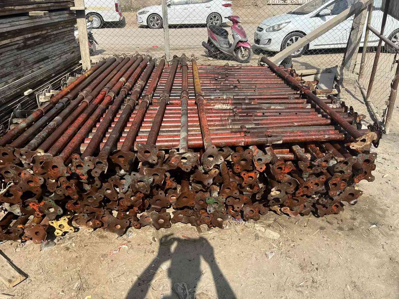 السلام عليكم جكات للبيع عجمان الإماراتي الأصلي نضيف مثل ما واضح بالصوره نسق واحد كلهن العدد(1638) +حاضن تركي العدد (363) العنوان حله ‭0780 136 6181‬
