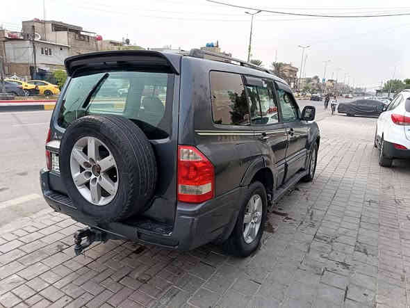 السلام عليكم باجيرو ٢٠٠٥ للبيع سريع سياره كامله مكمله كهربائيات كير حداديه باتري تخم تاير جواها داخلها نضيف سياره بس مكينه خيط تبخير سياره بسمنه تحويل ثاني يووم سعر 75$شوف المنشور وقرا زين يالله تتصل *********** بغداد الشعب حي البساتين
