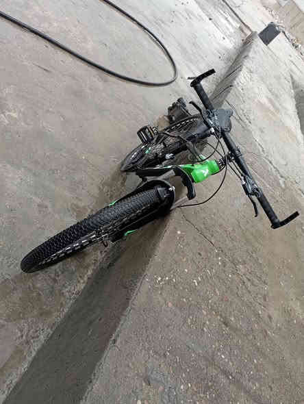 السلام عليكم بايسكل للبيع ما صار لي شهر ما ماخذه بايسكل قفاز العنوان حل نادر هذا رقمي***********
