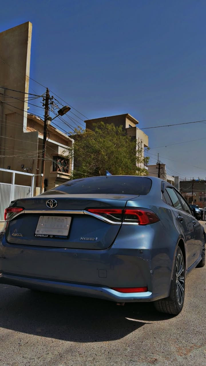 بيع مستعجل تويوتا كورلا هايبرد (خليجي)
تجميع ياباني مو صيني ❌

موديل 2022 لونها المرغوب بحري 
رقم بغداد بأسمي تحويل ثاني يوم 

المواصفات فوول واحد على واحد :
- بصمة تشغيل + ابواب
- شاشة كبيرة و كاميرا  خلفية 
- فتحت سقف سلايت رووف
- حساسات
- رادار امامي / خلفي / نظام تحديد مسار
- نظام مانع الانزلاق 
- توقف ذاتي AutoHold
- ثلاث انظمة قيادة Modes
- هاند بريك بصمة
- اشارة بالمري 
- نقاط عمياء
- صندوق ذكي عند الاقتراب
- لايت امامي زينون + LED
- بك لايت LED 
- ماسحات اوتو + جام اوتو
- كشنات مخمل اسود 
- نظام ترحيب عند الاقتراب 
- ويل كب 16 نادر جداً 
- فحص أنظمة السيارة 
- حساسات ضغط اطارات 
- مخرج منفذ الطاقة ⚡
- ا Bluetooth
- تطعيم الدواخل ألمنيوم
ومواصفات أخرى كثيرة

ضررها طخطخات 
جاملغ الخلفي والباب الخلف السايق
السيارة ماناقصها شي كاملة مكملة 
السعر 147 وبيها مجال 
مكاني بغداد الكرخ 
واتساب : ***********
