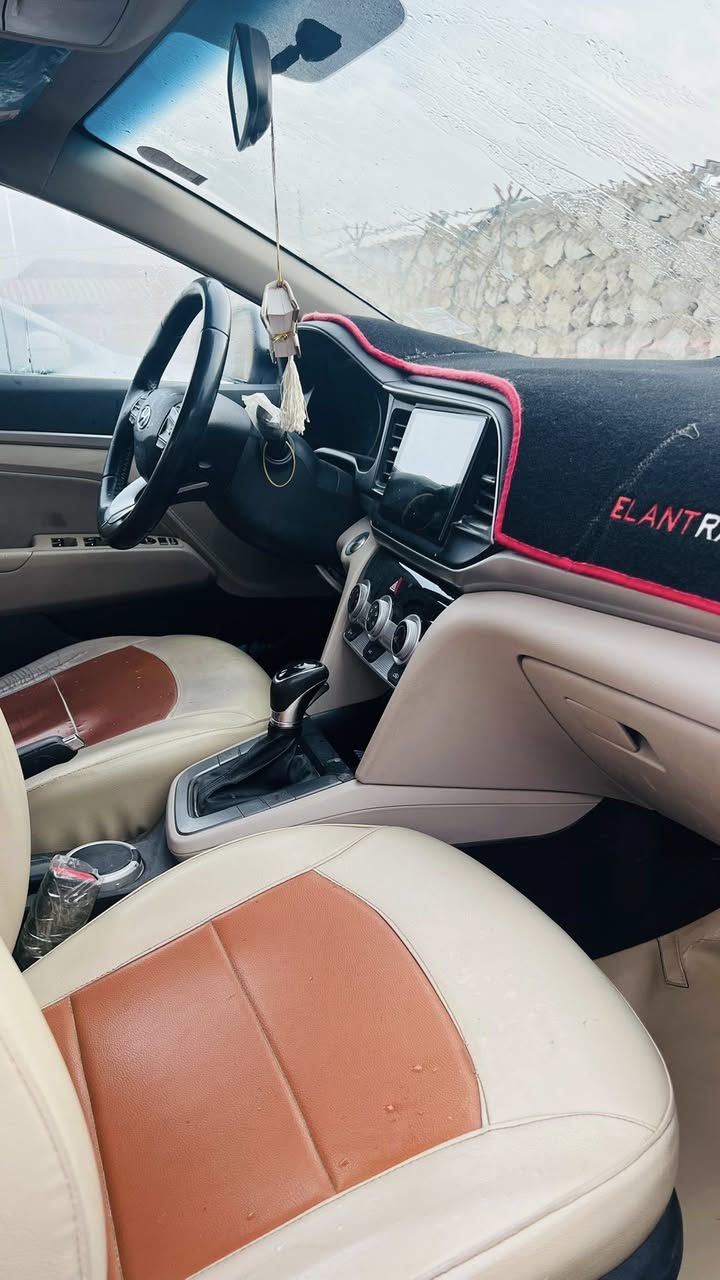 النترى 2020 فول مواصفات
باقي شهرين تصير حره
كير مكينه حدايه كفاله
ماشيه 115 الف
نظافه فول 
ماعدى بارد اربع اصابع جاملغ امامي وشخط بسيط بالجاملغ الخلفي
سعر خاص
مامتواجد عالفيس فقط اتصال***********
