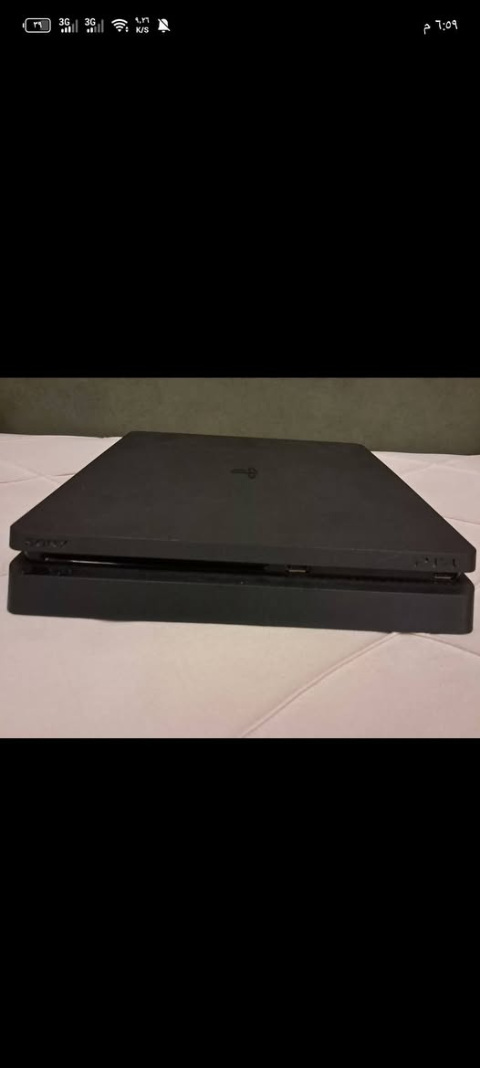 بلي 4 سلم فول نضافة مكفول من كل النواحي اي خلل ماكو تفحص وتشتري البلي اون لاين يشغل اقراص وتكدر تحمل العاب من داخل الجهاز 
السعر 220 وبي مجال للشراي 
للتواصل *********** واتساب
