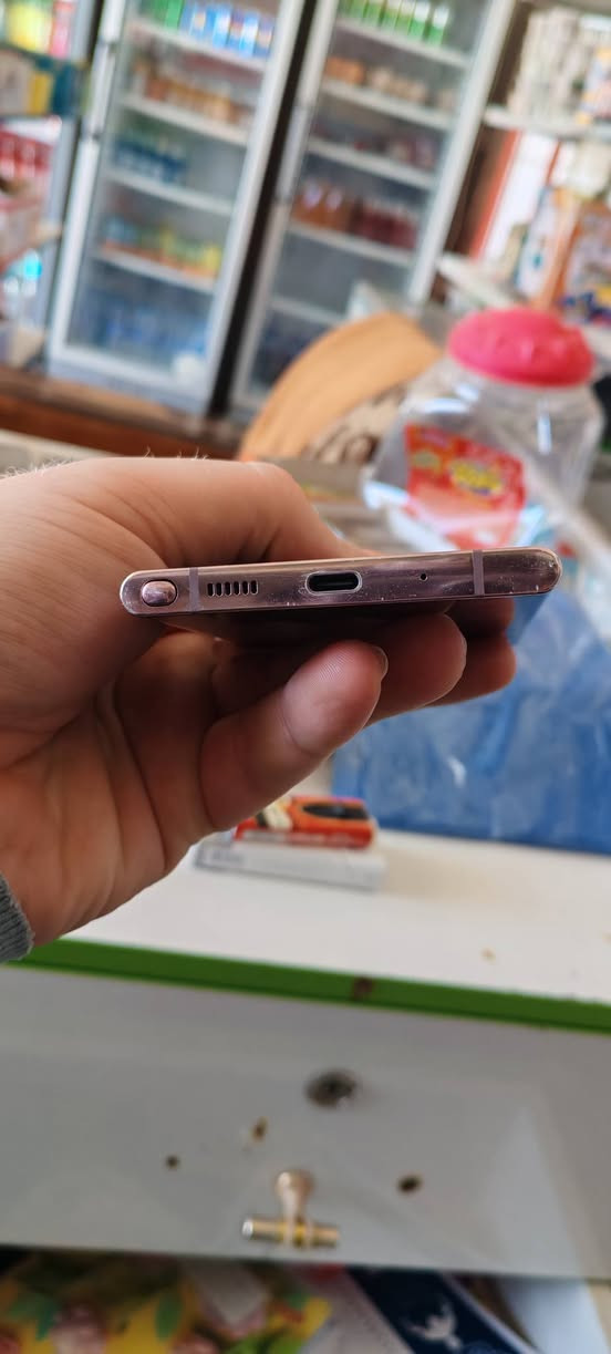 كلكسي NOT 20 altra 5G
ذاكره 256 / 12 +12
الجهاز ميحتاج اسولف ع مواصفاته لان معروفه فقط شاشته مضروبه مثل ماموضح كدامك تريد تبدله شاشه بقت يمك شاشته متوفره عد اي ابو صيانه تريد متبدلهه يمشيك استخدام بدون مشاكل وطبيعي كلش 
بوبجي 120 فريم 
سعره مناسب او مراوس يرهم 
***********
