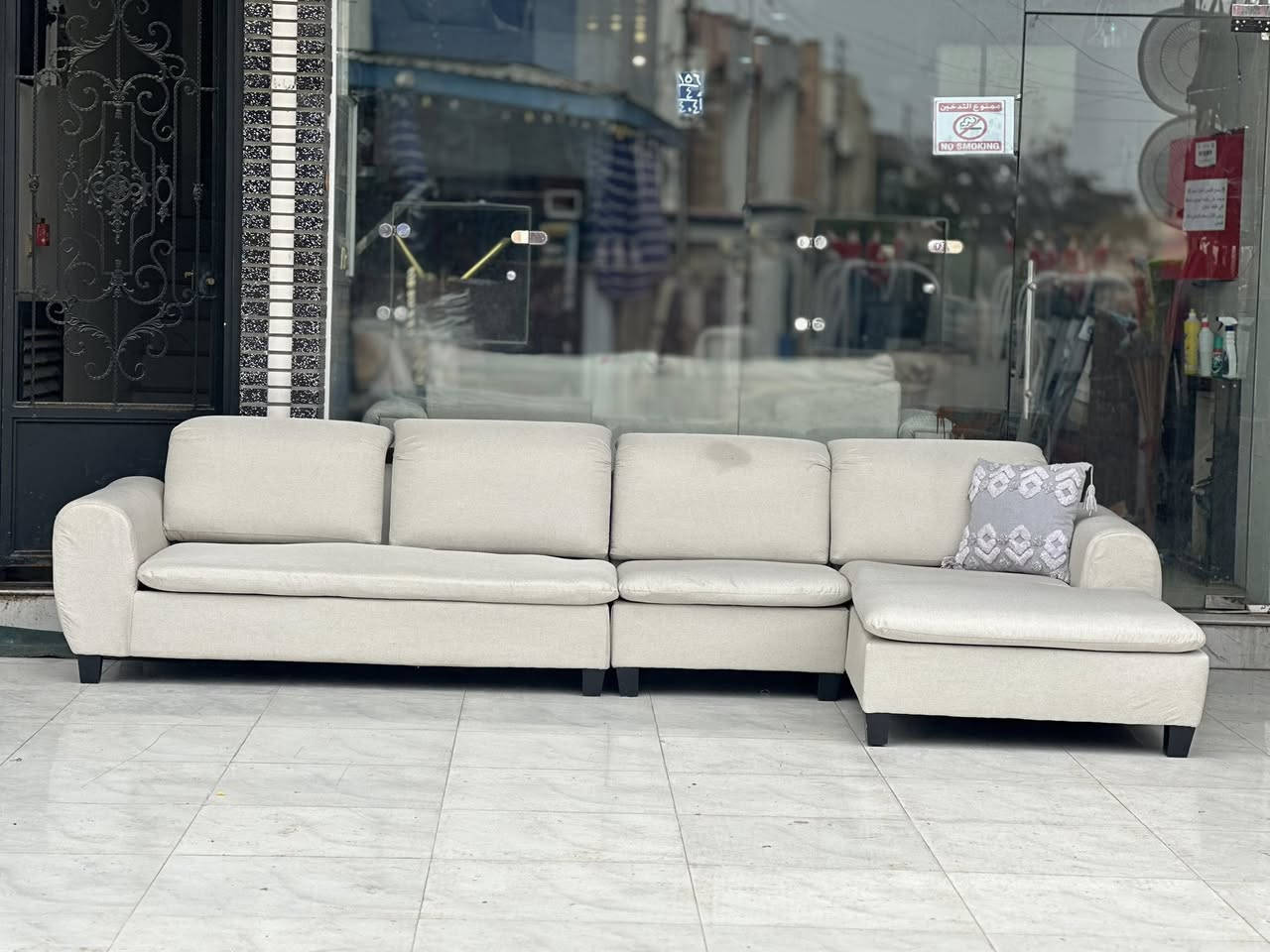 كورنر امريكي سبورت (جديد  )متكون 7 نفرات   هيكل بل كامل خشب زان طبيعي بمقعد طبي سوفت امريكي فول بوليستر  مقعد متحرك سحاب سهل التنضيف  قماش كتان  كوشه مترحركه ضمن الكوشه  مسند متحرك تحكم 3رجات عنوانه اربيل زانكو 99 قرب مطعم كص سنگر يوجد توصيل ل بغداد ولباقي المحافظات الأخرى *********** واتساب فقط (علي)
