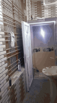 بيت المساحة 65متر للبيع الأول إستقبال ومطبخ كبير وملحقاته الطابق الثاني غرفة نوم  العدد 2 معة الملحقات الخطيب الزراعي شارع خولة قرب اسواق عبودي سند 25طابو زراعي صرف خدمات المنطقة ماء ومجاري و كهرباء وتبليط مراجعة مكتب دلالية أبو مسلم الفتلاوي ***********
