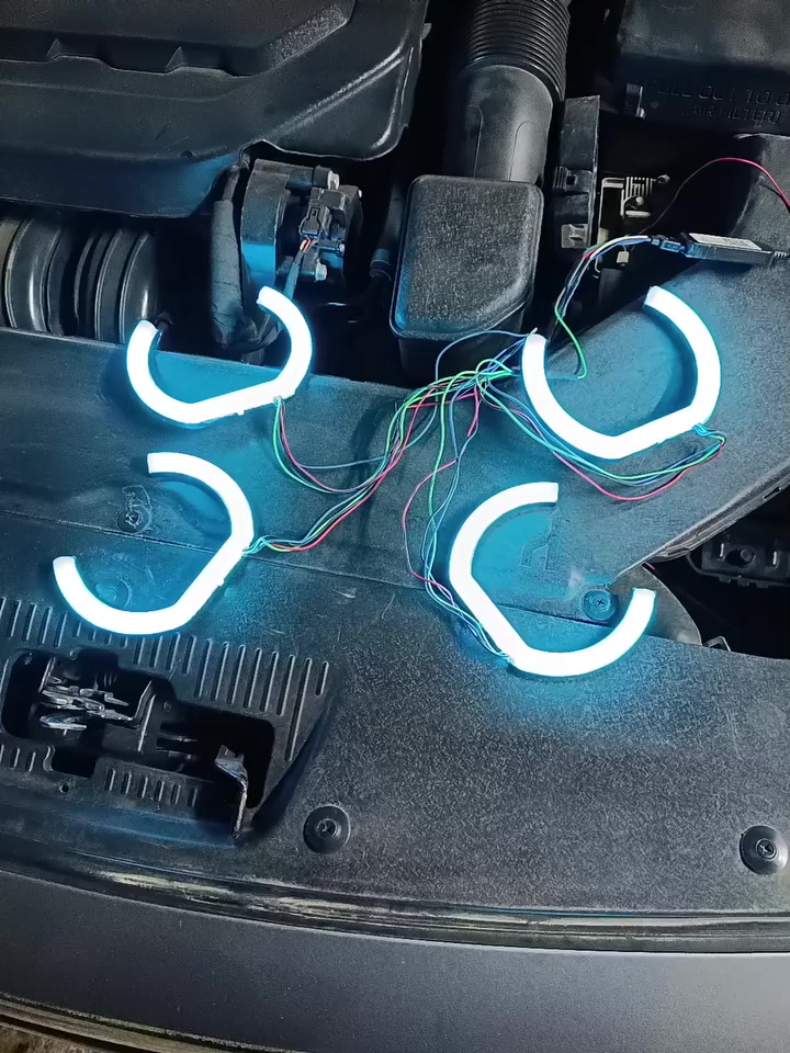 السلام عليكم غراض بي ام دبليوم ٥٢٥ مكاني بصره ماعندي خدمه توصيل الستفسار ***********
لد متغيره الوان ٥٠ الف

ضفيره ٥٢٥ مسكر عدل ٧٥ الف 

مسجل اندرويد شغال جديد  ب٥٥ الف 

باور ٥٢٥  سعر٥٠ الف

فان تبريد ميماتي ٥٠ الف 

عطر شباك امامي ٥٢٥ سعر ٥٠ الف

فلنجات عندي ٣ ب٢٥ الف
