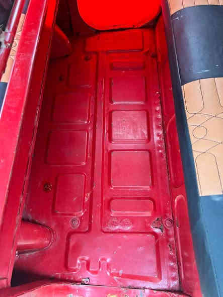 سلام عليكم تكتك للبيع موديل 2018شهر8مكينه 20لاتنقيص ولا تبخير مصبوغه عام جماليه سعر 50000وبيه مجال تكتك حلوه ونضيفه مكاني بغداد شعب رقم ***********
