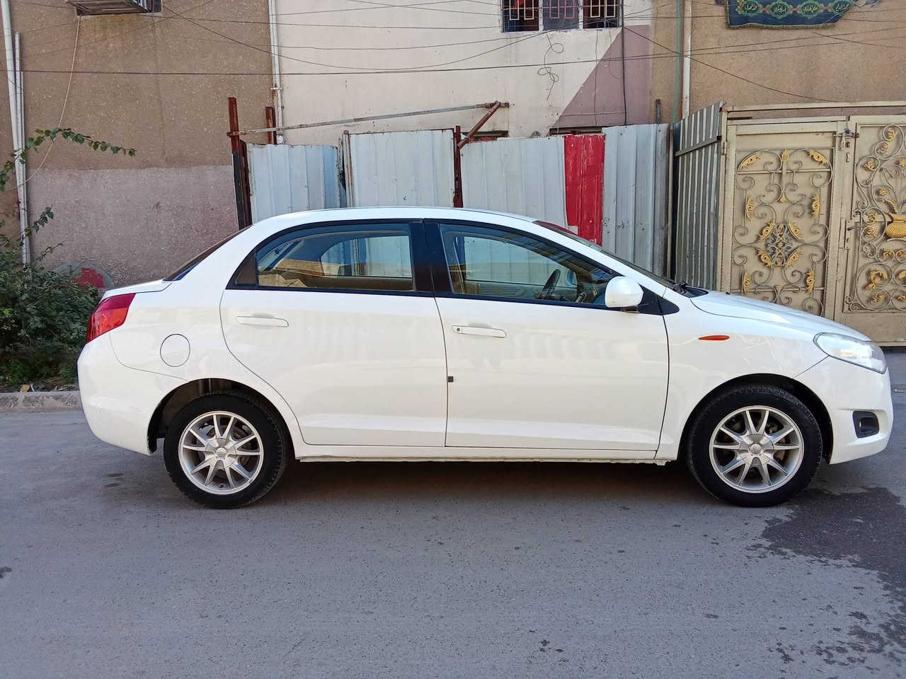 سلام عليكم
شيري فلاوين  2011
سياره زيرو ماشيه 26 الف
رقم بغداد الجديد بسمي
مكفوله كفاله عامه على وضع شركه 
جديده بمعنه الكلمه 
السعر 63
مكانه بغداد
الرقم ***********
