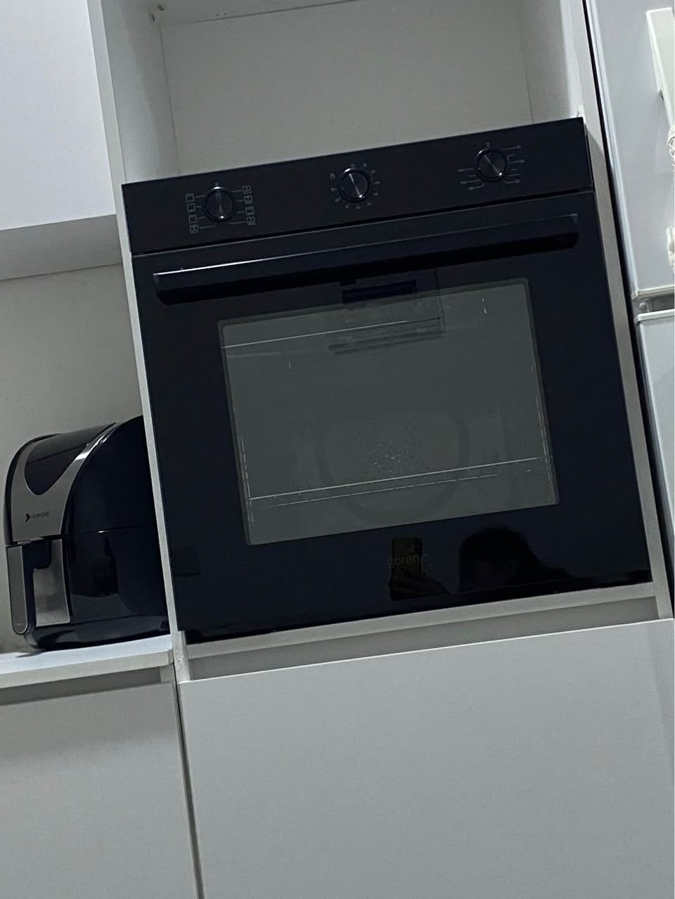 سلاوتان لێبێت بەڕێزان

ئەم فڕنی ناو کەوانتەرمان هەیە بۆ فڕۆشتن
مارکەی جۆرینجۆی ئیتاڵیە
زۆر زۆر پاکە و بێ عەیبە بەشەرتی پاک و چاکی ئەیفڕۆشم
پانکەی تیدایە هەوابڵاو دەکاتەوە
سینی و شەوایەی مریشک هەمووی لەگەڵە
شوێن سلێمانی السليمانية, العراق


**إذا كنت صاحب هذا الإعلان وتريد حذفه لأي سبب، رجاءا أرسل رسالة إلى الدعم الفني**