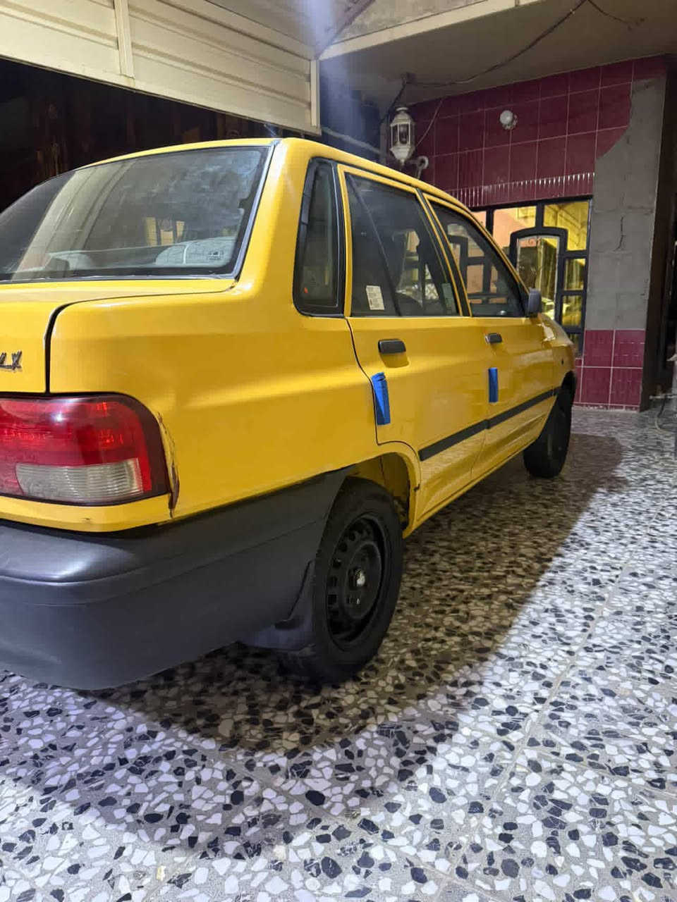 السلام عليكم سايبه للبيع موديل 15مكفوله سياره جاهزه مكينه وكير خير من الله سنويه راح يصيرله شهر نافذه شواصي مكفوله سعر 35وببه مجال مكاني بغداد نهروان /***********
