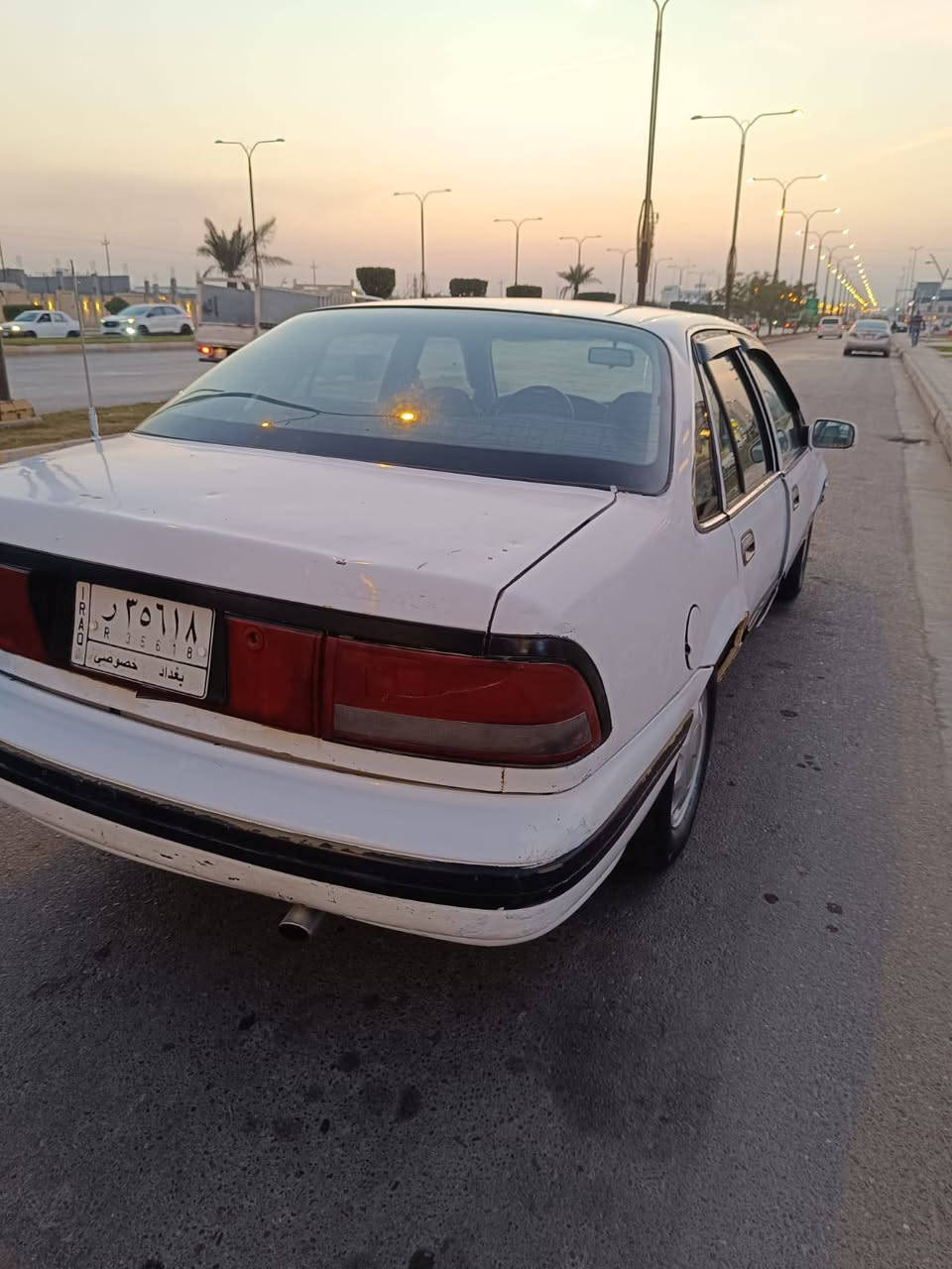 السلام وعليكم  
السياره جاهزه من كلشي 
للبيع دايو برنس موديل  1994
رقم بغداد الماني 
  تحويل مباشر 
السياره بلاديه 
كير ومحرك مكفولات كير عادي 
كهربائيات فول 
 تخم تاير جديد ويل كب 
 صدر امامي وخلفي جديد السياره.  
السياره مكفوله من ضربه 
 السعر28وبيهة مجال بسيط
 مكان بغداد رقم الهاتف.       ***********  
                            ***********
غير متواجد عل فيس الشراي يتصل
