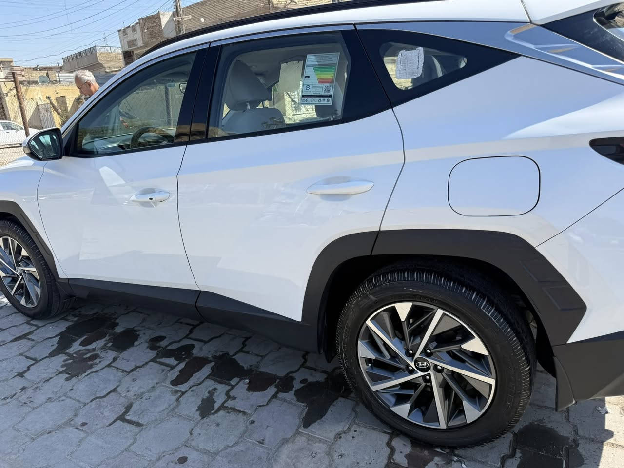 توسان خليجي موديل 2024 للبيع السيارة ماشية 47سيارة جديدة  سيارة فول ما عدا البانوراما بيها بارد كما موضح بسونار.

المواصفات :- 

بصمة 

تشغيل عن بعد

ثنين كشن كهرباء 

سايد بريك دكمة 

حساسات امامي خلفي

ثلاث انضمة قيادة 

مانع تزحلق 

مري شفط 

صعود منحدرات  

قطعتين تبريد 

اوتوهولد

بردة خلفية 

اشاير بالمري 

كامرة خلفية دوارة 

شاشة حجم كبير 

شحن لاسلكي 

عنوان :- بغداد / مدينة الصدر

السعر 210ورقة 

الاستفسار ***********
