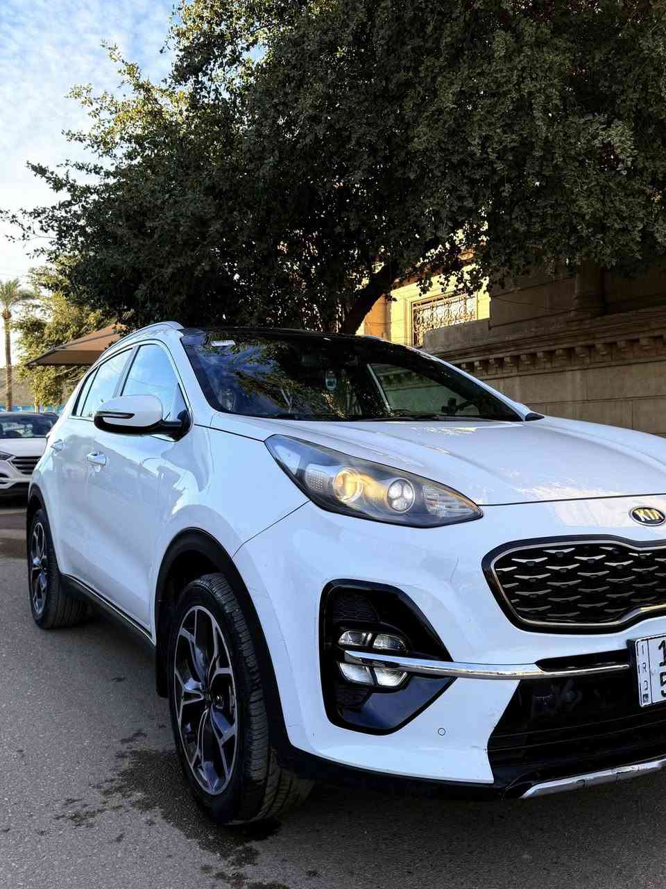 السلام عليكم
(( بيع او مراوس توسان حديث فقط))
كيا سبورتج 19جيتي لاين خليجي           
محرك 2000 
مواصفات السيارة حلوة
بنوراما
كشنات الأمامية كهرباء 
بصمة
داخل حمصي مرغوب
ماشية 100الف
شاشة أندرويد 
حساسات امامي خلفي
شاحن لاسلكي
ثلاث وضعيات قيادة 
كاميرا خلفيه دوارة
العدسه الاماميه متحركة
نضام ابل كاربلاي واندرويد اوتو
مساعد نزول منحدرات
نظام ترحيب عند الاقتراب من السيارة
المري قابلة للطي
حساس مطر 🌧️  
الصندوق الخلفي كهرباء 
شفتات استيرن 
مثبت سرعة
فول تحكم استيرن
وبعد بيها هواي موصفات محرك وكير وتبريد  مكفول تحويل ثاني يوم
(( السيارة بيها ملاحظات مأشرة في الصور ))
الحادث سطحي فقط بدووون دواخل
للأستفسار مكاني بغداد ساحة ميسلون
السعر (195) وبيه مجال

الاتصال على الرقم ‭***********‬
