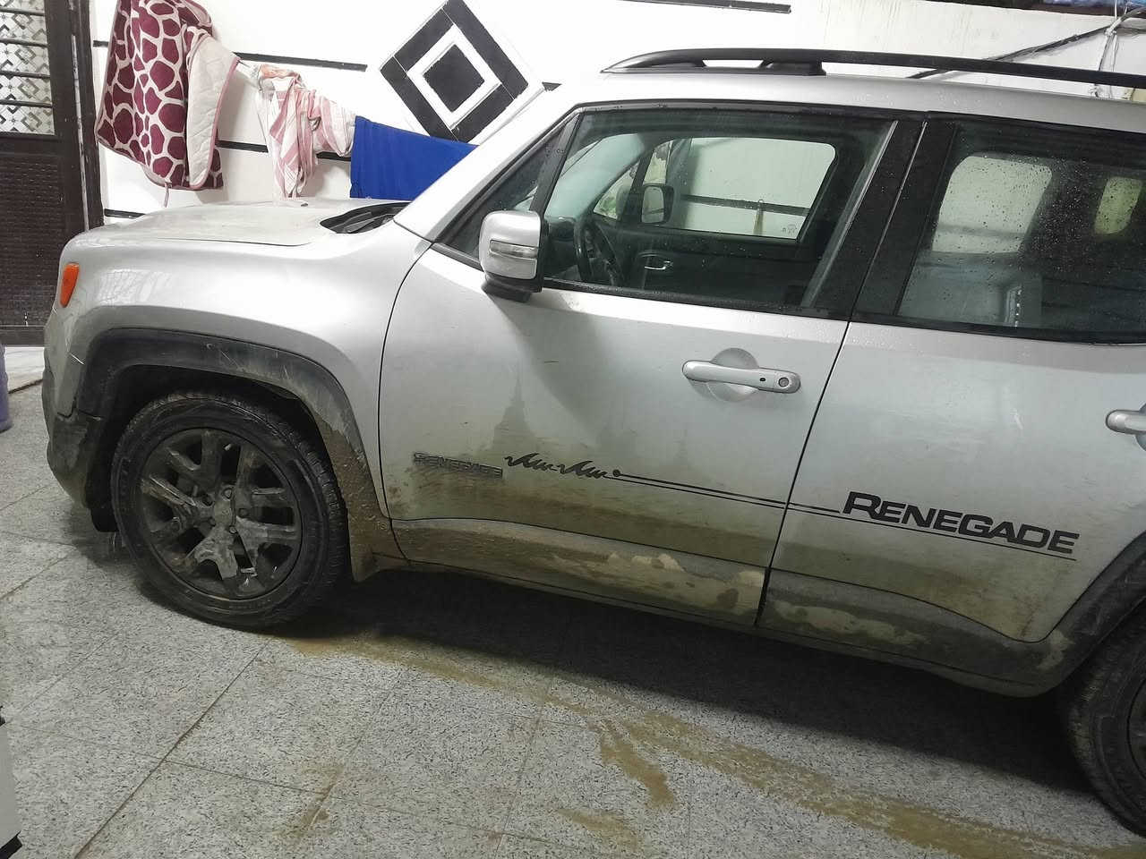 سلام عليكم
رنكد 2017 فول عدا الفتحه
السعر 105 وبيها مجال وصور الحادث موجوده
***********
