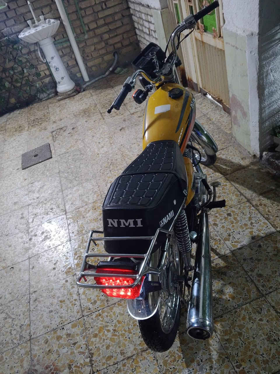 سلام عليكم دراجه للبيع اوراق اسكنر سبع اوراق تعمير صارله 28 يوم شرط كله اصلي دراجه بعتهي زيرو السعر مليون او ميه وبيه مجال قليل للستفسار اتصل *********** 
مكاني ميسان حي الفنانين والموشراي لاتعبني
