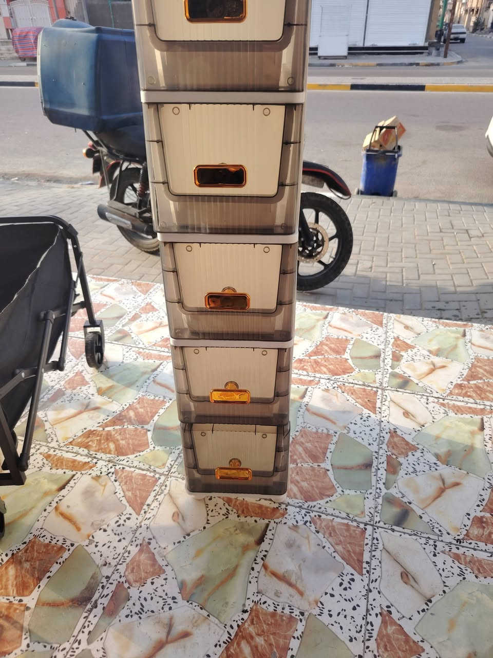 لوكر بلاستك 5 جرارات 3 بيبان بيهن ضرر قليل سعره 15 الف


**إذا كنت صاحب هذا الإعلان وتريد حذفه لأي سبب، رجاءا أرسل رسالة إلى الدعم الفني**