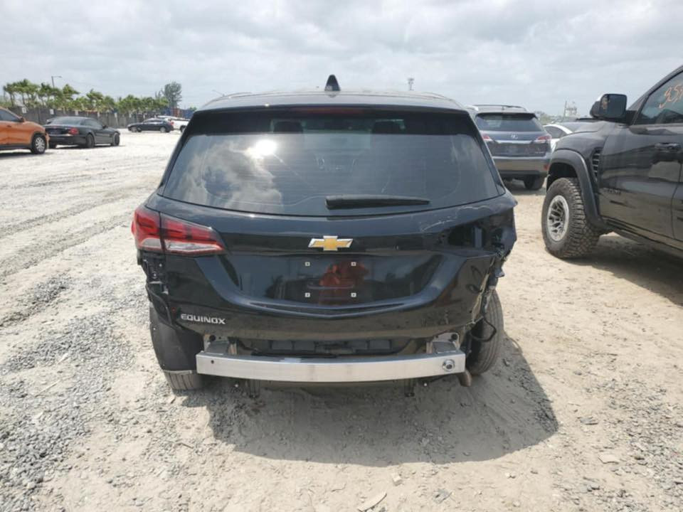 السلام عليكم 
شوفر ليت اكونكس 2023 كفالة حادث مثل ما موضح بالصورة 
مواصفات Ls مكان واسط الكوت 
السيارة شغالة وتمشي بس بيها صوت بالمكينة يروح من تحمة 
سعر 150 ورقة 
***********
