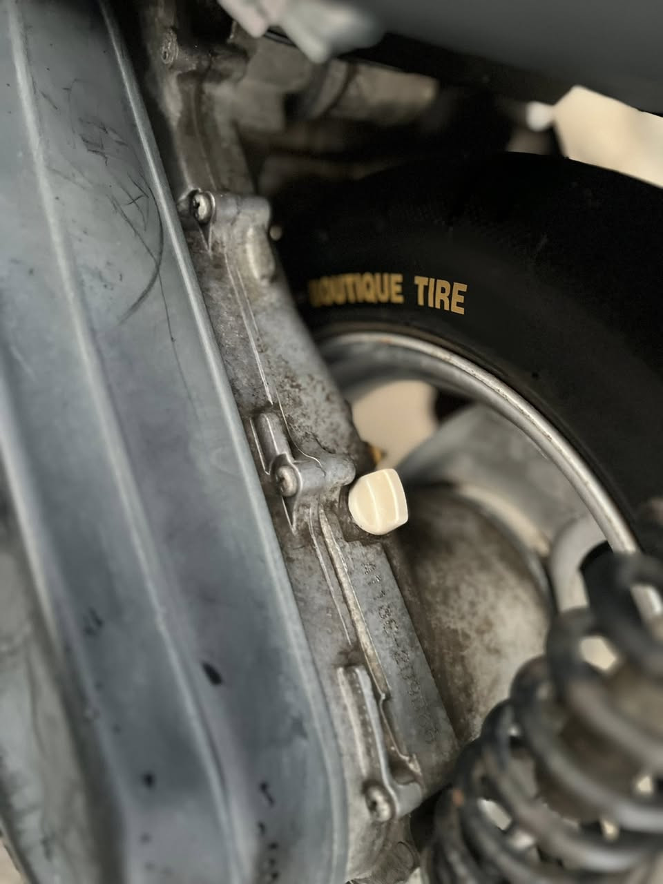 السلام عليكم دراجه بترا البيع حاويه وصل موجود كلشي شغال مابيه نقص ابد  نهضه فولل مشي فوك 60  مكلف بنشر  هذا رقم راعيها ‭٠٧٨٠ ٠٤٠ ٣٩٣٥‬
