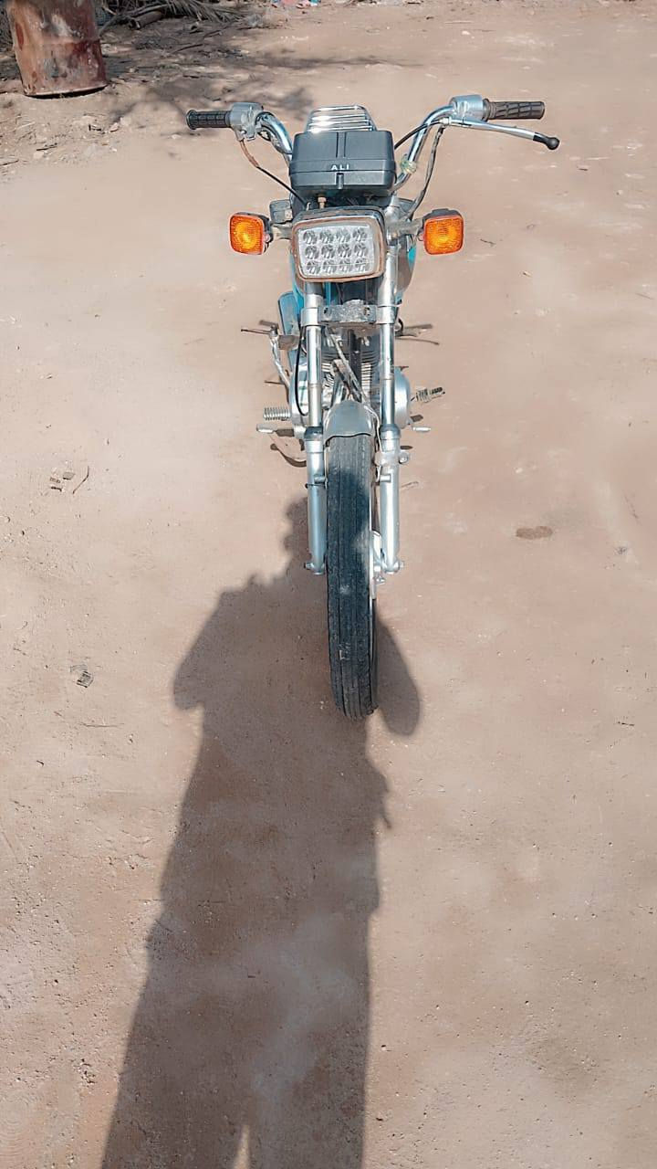 سلام عليكم شباب دراجه للبيع نوع ارشه موديل 15 جاهزه من كلشي ومكفوله من كلشي كهرباء وكلشي جاهزه اوراق اصوليه السعر 300 وبيها مجال ***********
