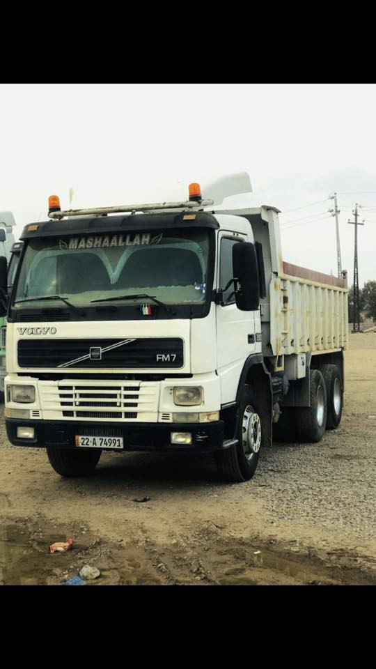 سلام عليكم للبيع فالفو )موديل 2001) سيارة كلها شرط 

مابيها نقص كفالة عامة (السعر 280) 

اخوان مكلف باشر 

اتصل على صاحب السيارة وتدلل 

***********
***********
