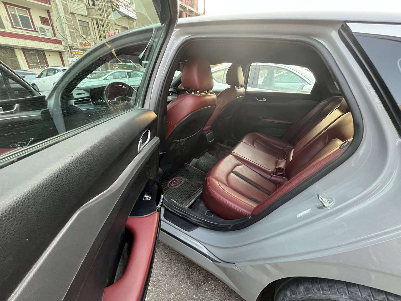 السلام عليكم k5سمنتي 2021معوقين بابل وكاله عامه 
GT فول عدا الفتحه داخل احمر 
سياره نضيفه وجاهزه ماذب عليه ربع 
محرك 1600تيربو
كير مكينه سليم علوكاله تبريد تخم تاير جديد 
بيه جاملغ امامي وخلفي نفسهن مصلحات وحافت البنيد 
مكان كربلاء طوريج سعر 152وبيه مجال شوف وكلب وقتنع وتدلل 
*********** واتساب
