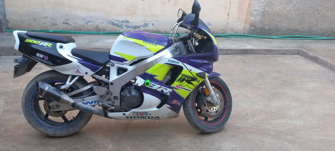 للبيع مرقم سنويا مكان تلعفر سعره على وتساب كلشي مشغل بس محرك فحم يريده محرك رقم وتساب ***********
