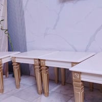 متاح • طاولة