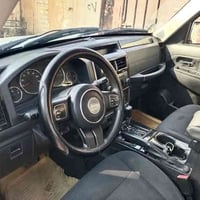 جيب لبرتي موديل 2012 رقم بغداد الدولي بأسمي تحويل ثاني يوم السيارة جدي...