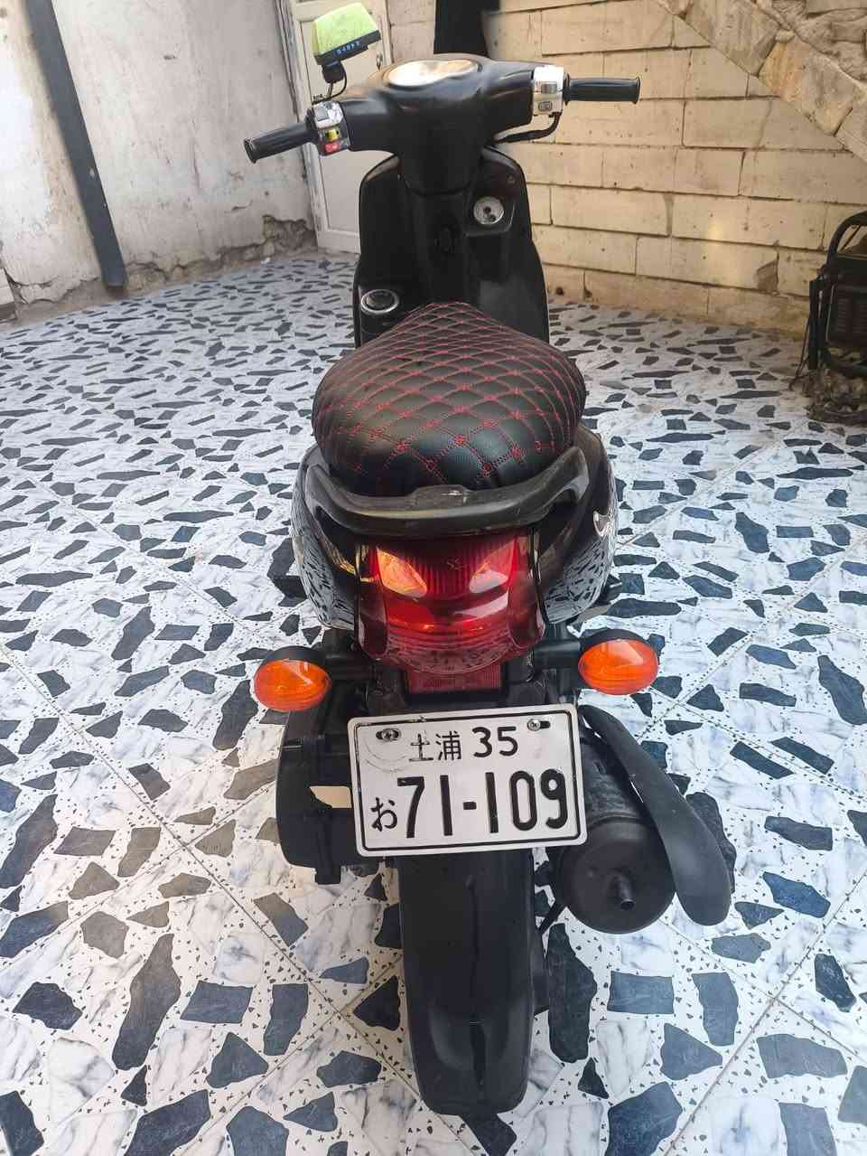السلام عليكم دراجه فله دراجه جديده ما متعوبه حلوه  مكينه ناعمه كفرات بلاديه كلشي بلادي دراجه خير من الله 2011 السعر 900وبيهه مجال حك الجيه  العنوان العماره منطقه ابو رمانه ***********
