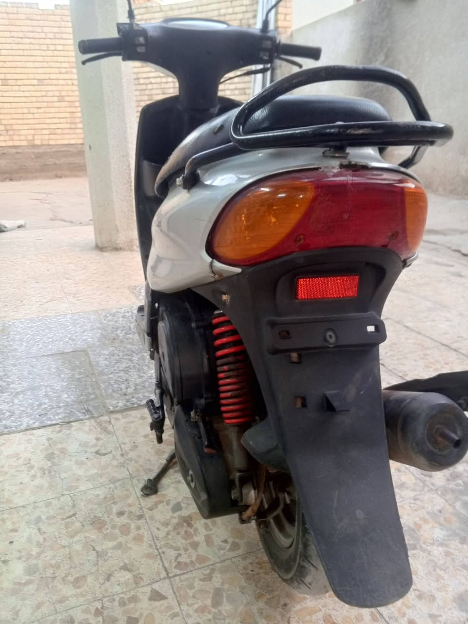 السلام عليكم ماكس قجمه للبيع دراجه نضيفه  العنوان الكاظمية
السعر 550وبيه مجال 
رقم ***********
