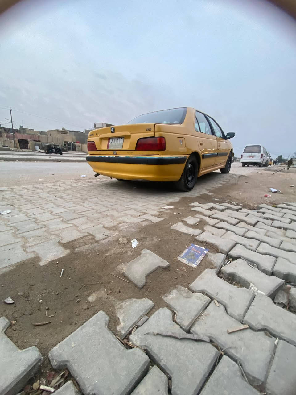 سلام عليكم بيجو بارص للبيع سيارة حلو بس لبنيد طاير موديل2013 سيارة عوزها نواقص بنيد جديد مشدود بيهة هسة غير لي بل صورة  سعر 30 و بيهة مجال مكاني بغداد مدينة الصدر حي طارق ***********
