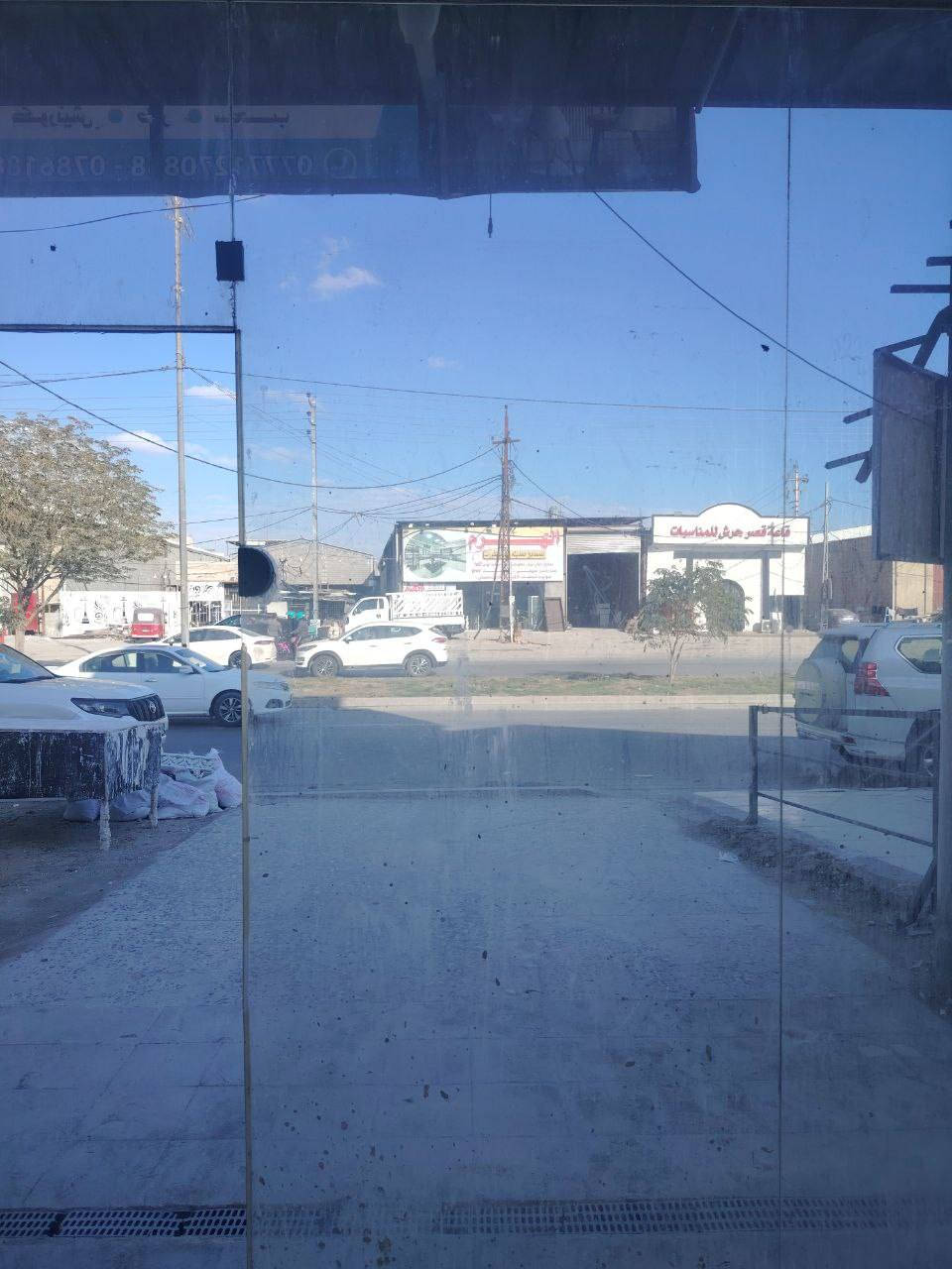 سلام عليكم محل تجاري لليجار مكانه تجاري عل سريع المعلمين مقابيله قاعه قصر جرش  نزال ١٠ واجه ٤ للستفسار***********
