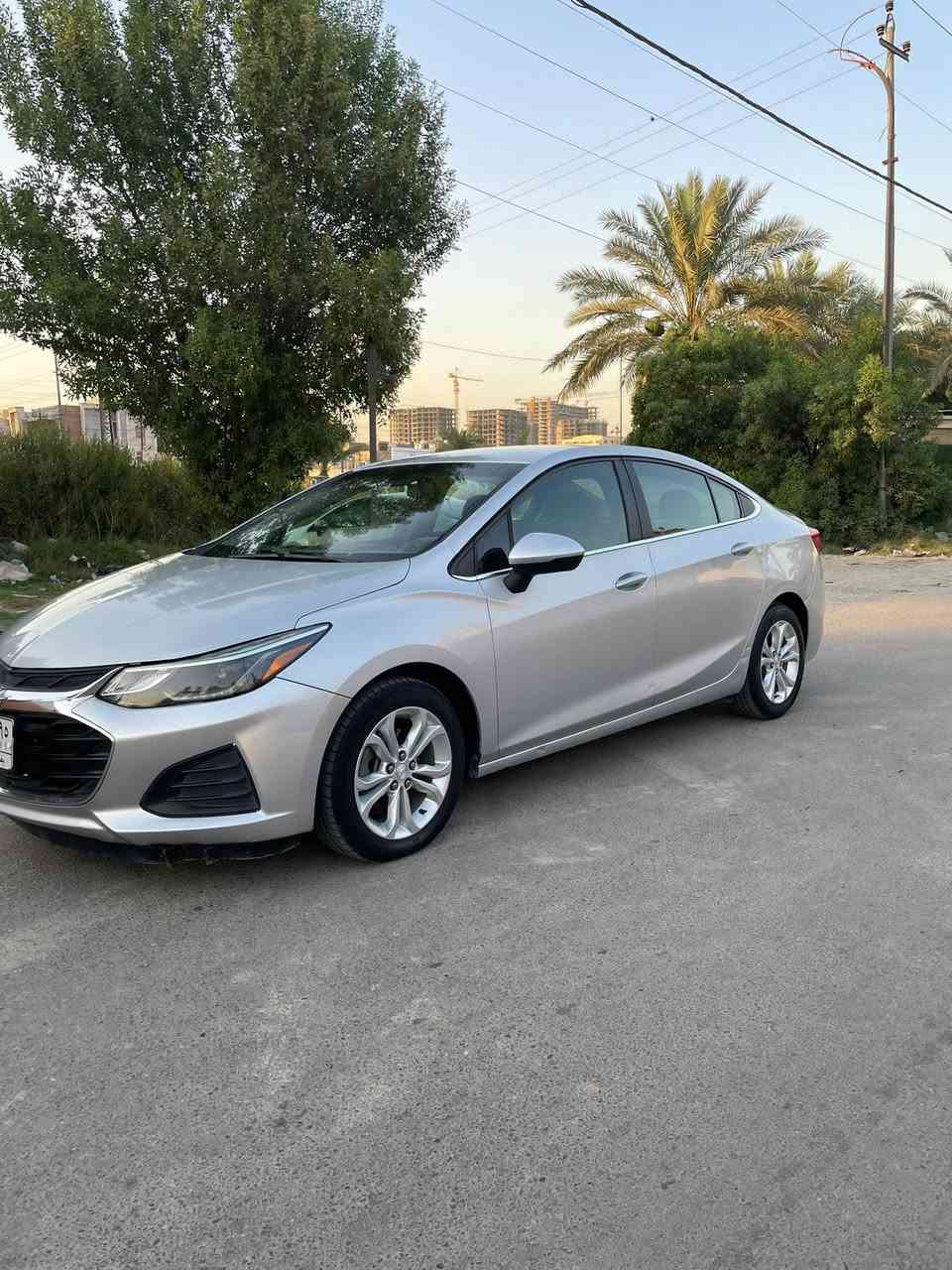 شوفرليت كروز 2019 / 1400 تيربو 
قطعتين صبغ بدون لغد وشاصي 
جاملغ وبنيد فقط حادث امريكا 
ماشيه 152كم وقابل للزياده 
المحرك والكير مكفولات 
التبريد ثلج 
المحرك ادامه كاملة فلتر شوته بلكات وتنضيف نوزلات وجويتر وغسل الراديرات 
صدر جديد قبل سبوع شاده 
باتري جديد 
موضفاتها LT المعروفه 
بصمة تشغيل وابواب وجنطه 
كشن كهرباء + تدفه وتبريد
تحكم ستيرن جهتين
اوتو ستوب 
لايت لد اوتو ستوب
شاشة كار بلي + شاشه اعطال 
منفذ اوكس+ USB+بلوتوث 
حساس تاير 
كامره دواره 
السياره جاهزة مابيها مصرف 
بأسمي تحويل  ثاني يوم 
السعر 94 وبيها مجال حك الجيه
***********
