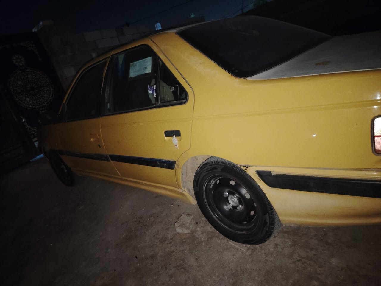 مكاني دوانيه/
اسلام عليكم  من رخصت صاحب لمجموعه بيجو بارص 2012 تخم تاير لا ضربه ولا صبغ   نضيفه بيه نواقص قليله سياره مطلوبه هيئه 600عله مشتري  سنويه صاقطه رقم الماني  سعره26 بيه مجال قليل غرامت مصفره هاي تفاصيله كلهن لتجي وتكلي شكد مطلوبه ومدري شنو وهاذ رقمي لا ترسلني خاص ما جاوبك ***********
