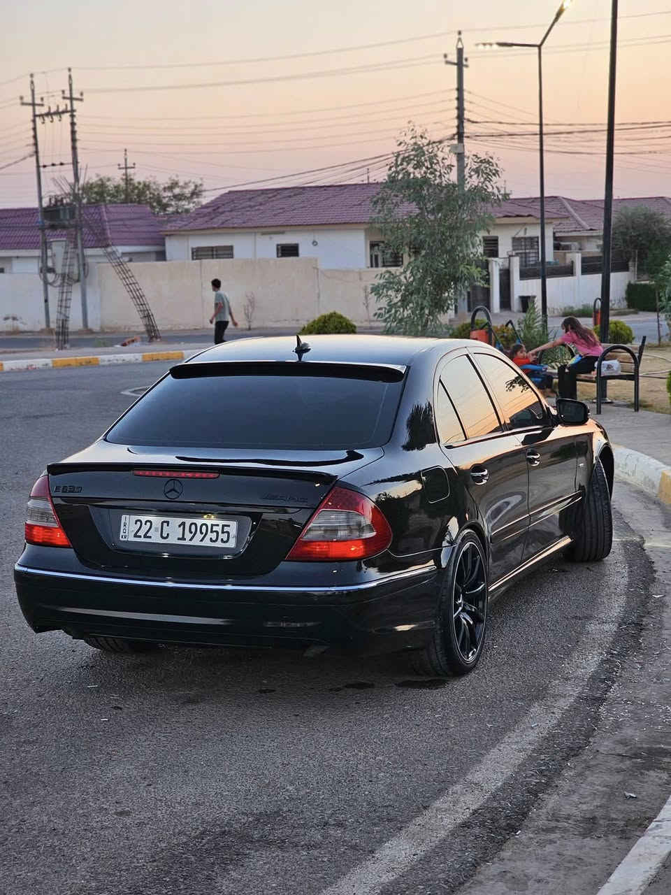مارسدس w211 E200 2009 
محرك بانزين ٤ سلندر سوبر جارج كومبريسر اسود داخل اسود فول مواصفات عدا السلايت السياره بدي كت كامل AMG اصلي وياله AMG كير محرك اكسل بشرط برغي مامفتوح بيها كلشي بيها شغال السياره بيها كم قطعه صبغ ابيع حزام بشرط السكف مابي صبغ السقف بي جراد شويه طبيعي بالنسبه لموديل السياره الجاملغ الخلفي مبدل بي كفر خارجي فقط بشرط بدون دواخل شغل اوربا مو عراقي سعرها مناسب جدا بسعر سياره بدون رقم 
رقمها اربيل باسمي ورقم مميز مو شراي لتعبني سعرها بلاش
***********وتساب
