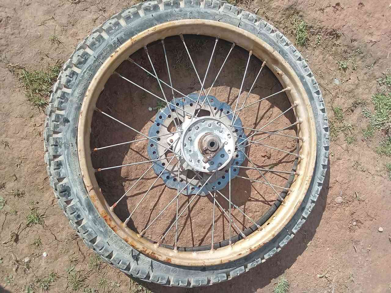 السلام عليكم ويل  تاير  امامي مال قفاز
نقص8تيوله سعر40


**إذا كنت صاحب هذا الإعلان وتريد حذفه لأي سبب، رجاءا أرسل رسالة إلى الدعم الفني**