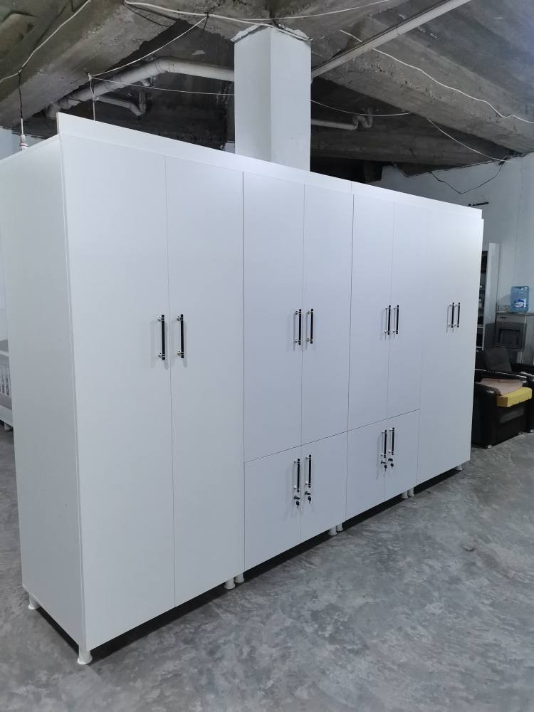 ئەم مەعرەزە بۆ فرۆشتن

تازەیە بەکار هاتوو نیە..مەوادی mdf تورکی.
درێژی ٣٫٦٠سم ..لەدەربەندیخانە گەیاندن هەیە  نرخی ٥٥٠هەزارە..
***********..***********.. السليمانية, العراق
