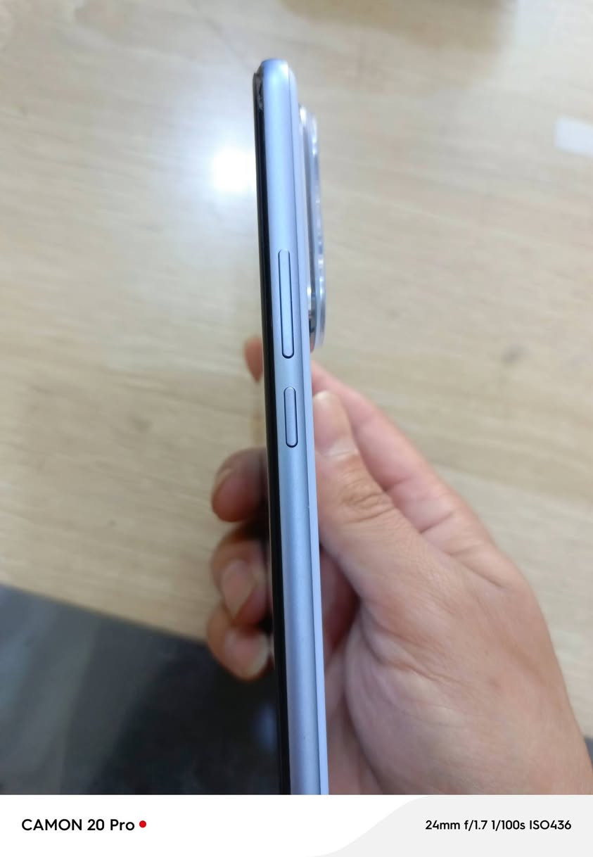 سلام عليكم
هونر400 برو 
الذاكره 512
العشوائية 12
بطارية6000mAh
120فريم كسر زغير بالشاشة مثل ماواضح السعر650الف


**إذا كنت صاحب هذا الإعلان وتريد حذفه لأي سبب، رجاءا أرسل رسالة إلى الدعم الفني**