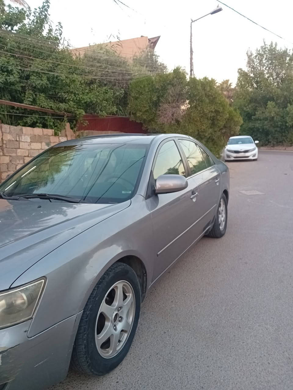 السلام عليكم سوناتا مقدس 2007 وراد أمريكي كلين بدون حادث بيها بارد يم القبق مال بالزين و محرك 6سلندر 3300 رقم بغداد بسمي تحويل ثاني يوم وبيها نواقص قليله السعر 100$ بيها مجال 
الاستفسار ***********/***********

