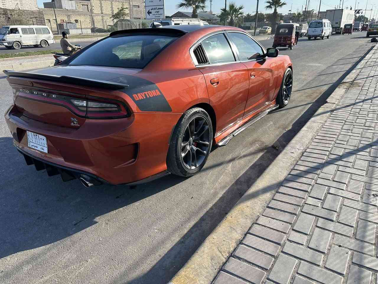 السلام عليكم للبيع 2021 دايتونا 5700 كيد محرك صدر وضع الشركه ماشيه 64km حادثها جاملغ وبنيد وبدايه لغد الأيسر فقط مكان السياره حي اور الاتصال ***********
السعر 205$
