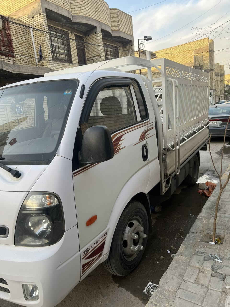 ملاحضه مكلف بل نشر
السلام عليكم البيع كيا مسكر 2016
مكفوله سنويه جديده تحويل ثاني يوم 
السعر ١٣٠
مكان بغداد حي اور 
رقم الهاتف ***********
