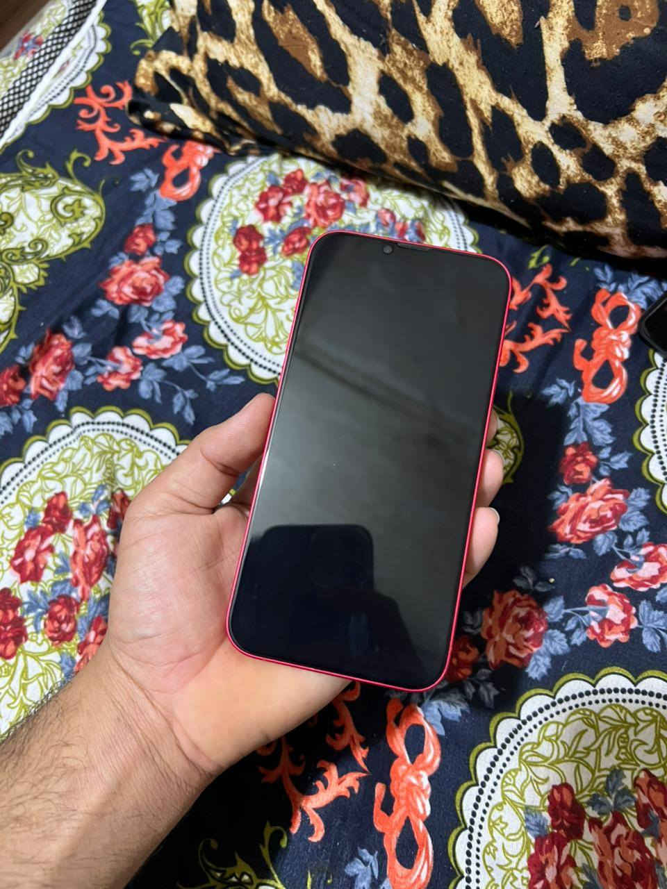 #ايفون 14بلاس بلادي ما مفتوح بي شي ذاكره 256 مفحوص حاسبه موجود بل صور السعر 600 فقل فقل العنوان  بغداد الدوره هور رجب رقم *********** رجائن الي ما يشتري لا يراسل
