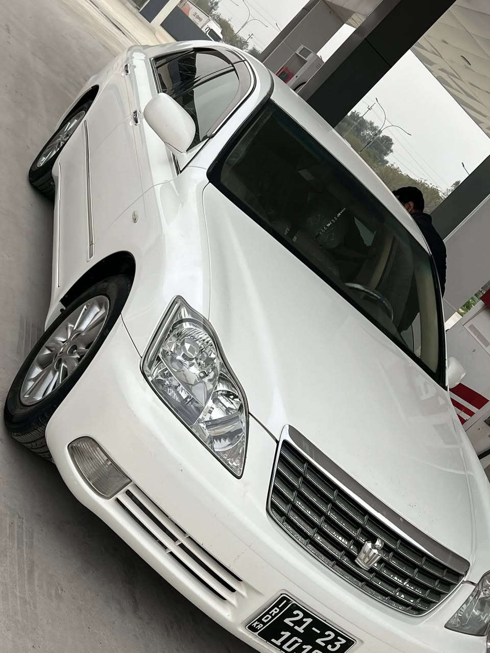 شاهينة موس موس ٢٠٠٧
٣دوكمة بةردة  ساج مةلكي 
١بارجةبوياغ 
تةبريد كةرم سارد بريك بةشةرت 
تةقةو رةقةي نية. بيشودوا تازة جاك كراوة 
جام هةلكيرة 
رون هةموي گوراوة 
حةمام بوليش كراوة 
تاوويلي نةوت لوك 
دةعموليدراو نية. 
هةموي شتي بةشةرت 
سعر ٧٠ مجال كةم 
كودي نية 
***********
