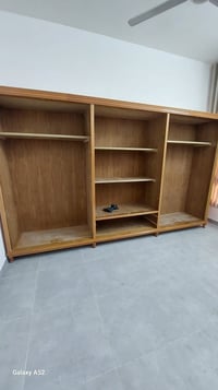 كنتور ٦ ابواب خشب سنديان جديد السعر ١٤٠٠٠٠٠ رقم الهاتف ٠٧٨٠٠٣١٨٦٠٤