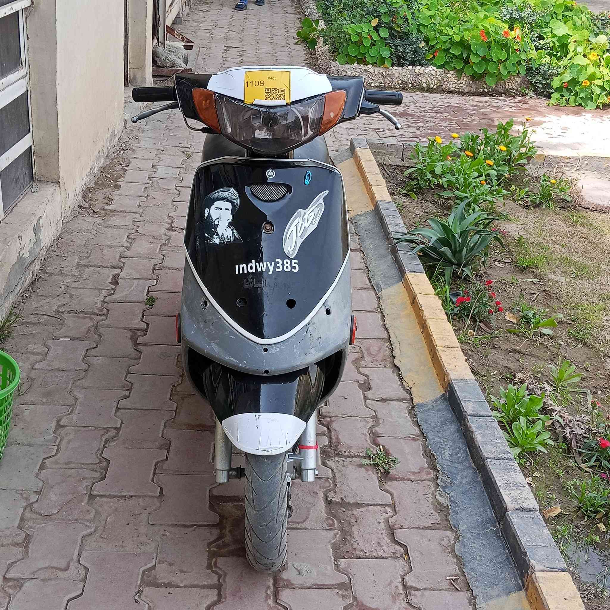 سلام عليكم دراجه للبيع ماعرف نوعيته بيه منفيس
رايده 350بيه مجال مكاني بغداد الحسينيه المعامل 
وتساب موجود ***********
