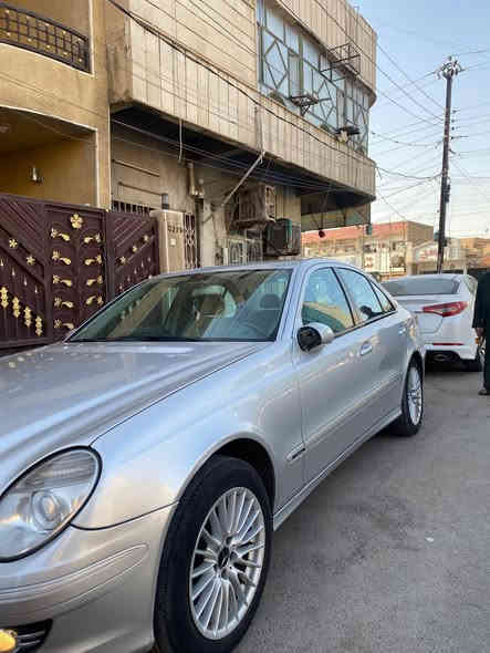 مارسدس ام عيون W211 موديل 2003 نظيفه وجاهزه للبيع . للاتصال ***********
