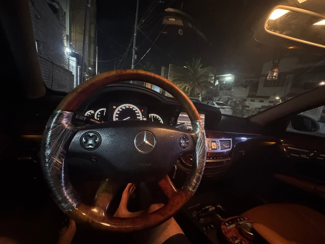 السلام عليكم اخوان الغوالي 🇩🇪🇩🇪
⚔️النظيفه لتقارنه بل تعبانه 
⚔️مارسدس Mercedes S class 350 وارد يابان 🇯🇵🇯🇵
⚔️السياره ماشيه 160 الف كم يعني نضيفه 📟📟
⚔️الموديل 2007
⚔️الون ابيض مكفوله صفاحه موس شركه فقط دعاميه خلفيه
⚔️محرك 3500 CC⚙️⚙️
⚔️كيرتبترونك عصا 🔜🔚
⚔️سلايد روف طكتين 
⚔️اشاير بل ميري والمري شفط 
⚔️حساس امامي خلفي 
⚔️كامره خلفيه 📷📷
⚔️لايت عالي ناصي زنون 💡💡
⚔️ويل كب نجمه AMG حجم 18 🛞🛞
⚔️تخم تاير جديد 🛞
⚔️زراك لايت 🚿🚿
⚔️ بصمه ابواب وتشغل معا غلق السلايد والجام من البصمه
⚔️ناظور ليلي 🔭🔭
⚔️كشنات اماميه كهرباء وتتفئه خزن 🛋️🛋️
⚔️كشنات جلد اسود مغلفه للجماليه مشمشي 
⚔️برده خلفيه كهرباء 🥅🥅
⚔️شاشه وسطيه 
⚔️كارت رام بل جكمجه 
⚔️سيدي جنجر 🔊🔊
⚔️ستيرن كهرباء تحكم جهتين كروس سرعه 🎮🎮
⚔️تبريد ثلاث قطع ثلج ❄️❄️
⚔️نظام جوبلس اربع وياله جديد 
⚔️السياره باب قصير 
📞📞📞رقم الهاتف ***********📞📞
💶💶سعر السياره 172 ورقه وبيه مجال للشراي 💶💶
               🇩🇪🇩🇪العنوان بغداد الغدير ساحة ميسلون 🇩🇪🇩🇪
