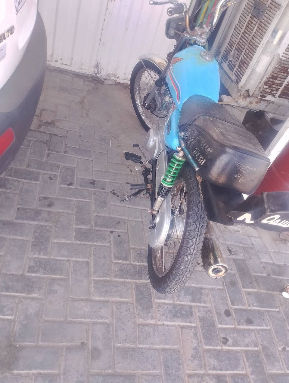 دراجة اربع كير للبيع او مراوس دراجة نضيفى خير من الله مكينة 2025شاصي نامة دراجة كلك كلك بس اكاتبك من السرقة موجود عل خاص السعر 375


**إذا كنت صاحب هذا الإعلان وتريد حذفه لأي سبب، رجاءا أرسل رسالة إلى الدعم الفني**