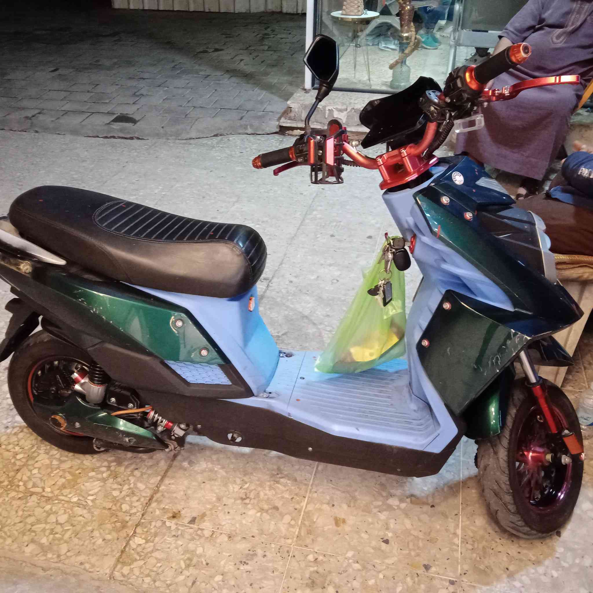 دراجه كهربائيه للبيع بحاله الزيرو
***********
